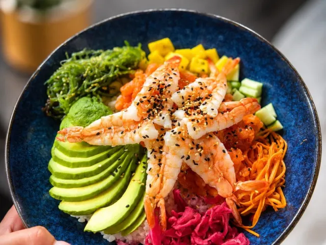 Poke bowl saumon, crevette