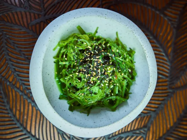 Salade d'algues (wakamé)