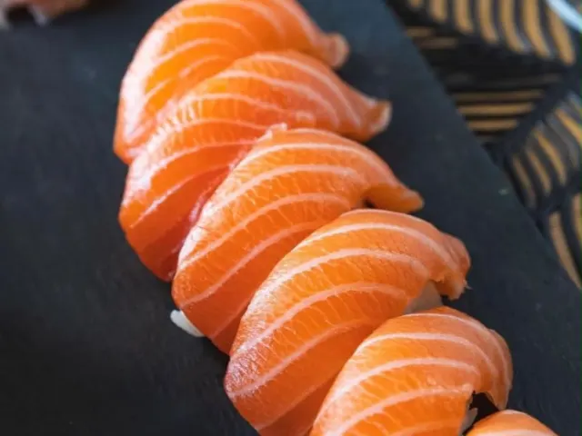 Sushi saumon